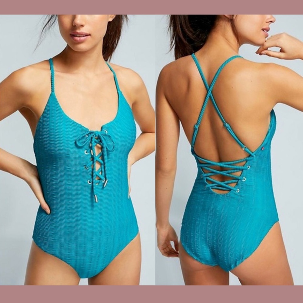 NWT $158 Red Carter [ Medium / 8 US ] The Wave Lace Up‎ One Piece Swimsuit